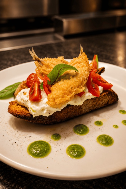 Bruschetta mit Tomaten auf geröstetem Brot