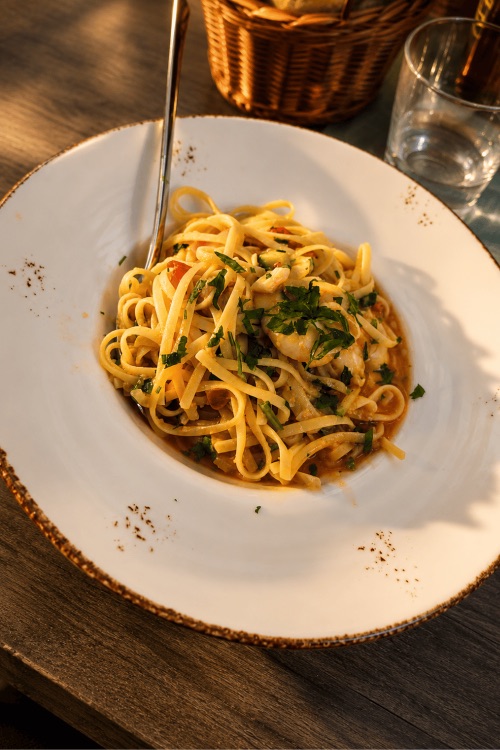 Teller hausgemachter Pasta